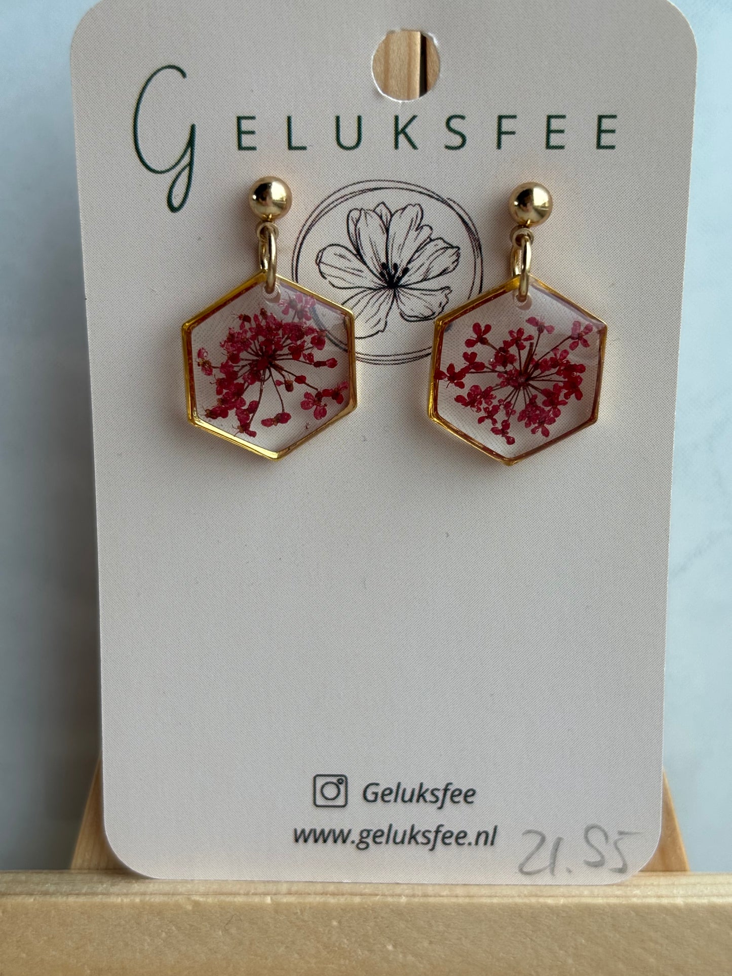 Natuurlijke geometrie – hexagon oorbellen met Queen Anne’s Lace