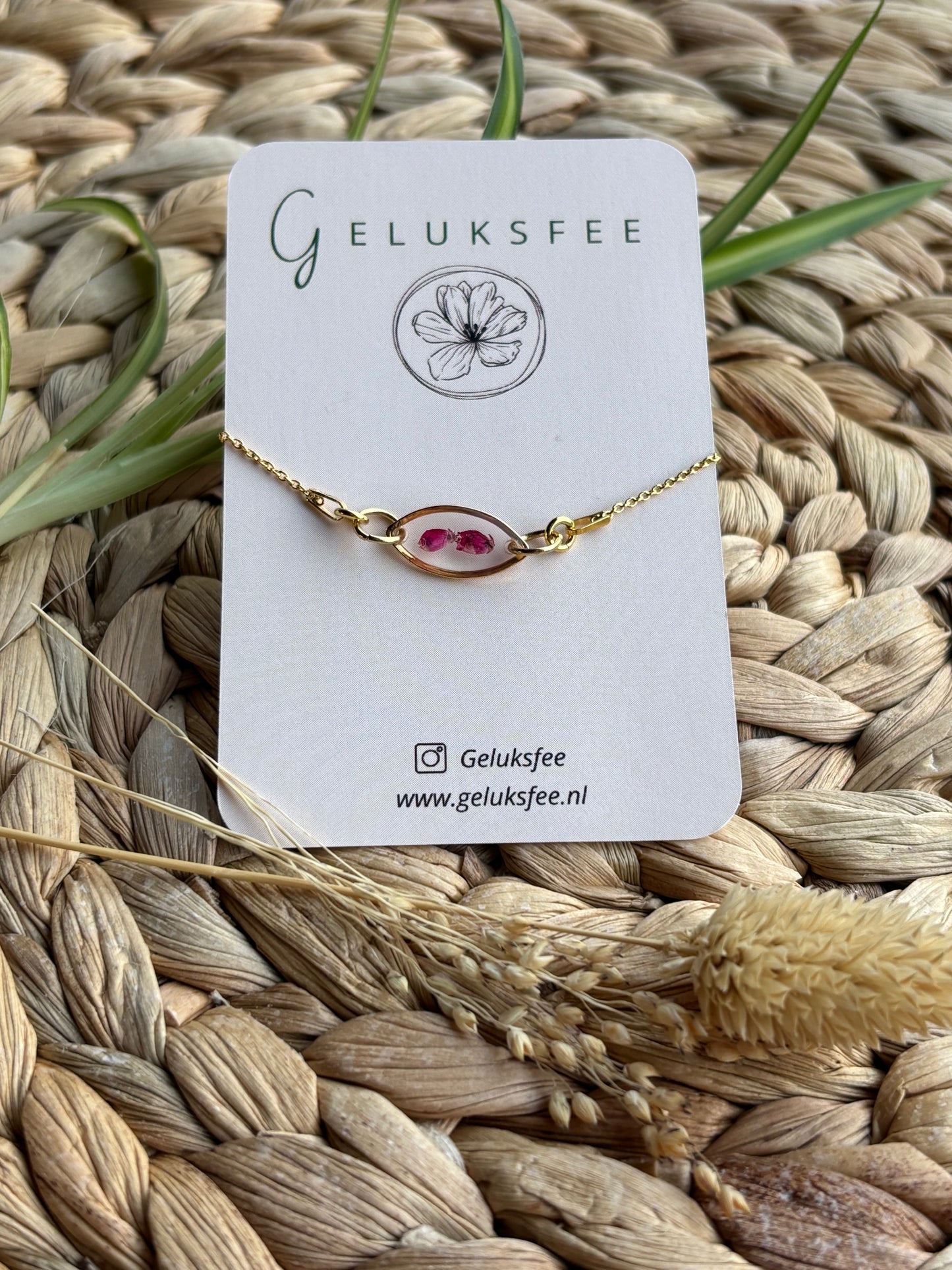 Tijdloze zachtheid – armband met roze Erica bloemetjes