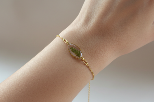 Handgemaakt armband met mini varen blaadje