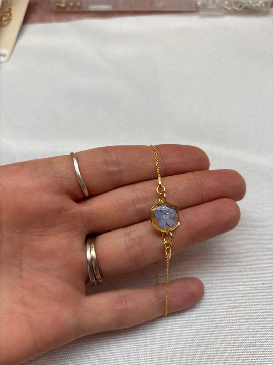 Vergeet-mij-niet – handgemaakte armband met bloem
